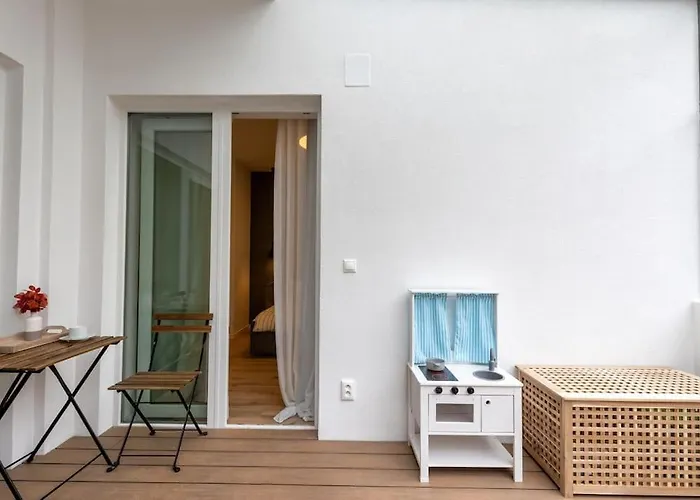 Winter Haven Modern Retreat In 아파트 *