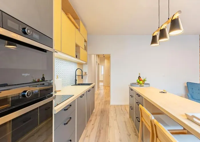 Winter Haven Modern Retreat In アパート