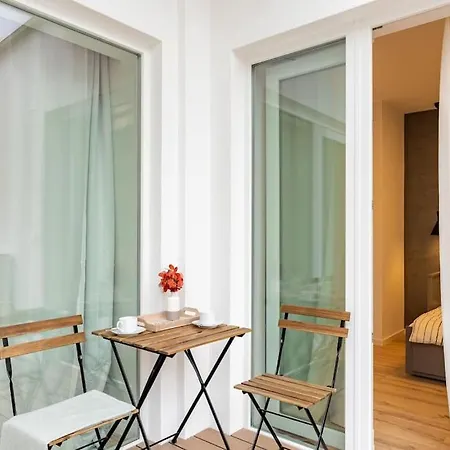 Winter Haven Modern Retreat In Apartment Bratislava