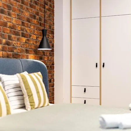 Winter Haven Modern Retreat In Apartment Bratislava