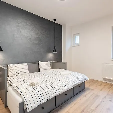 Winter Haven Modern Retreat In Apartment Bratislava